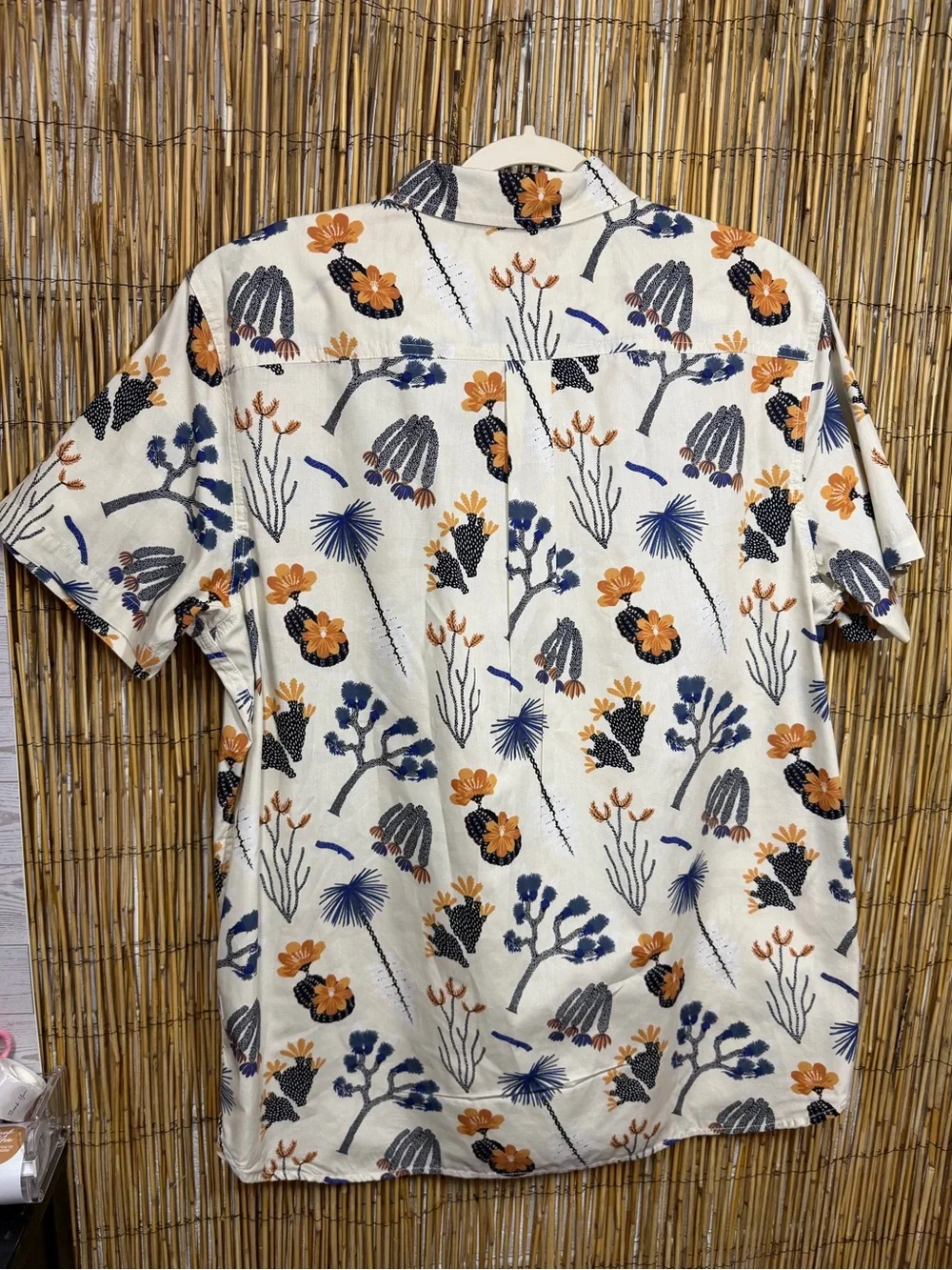 The North Face Men’s XL Short Sleeve Button-Up Desert Print Cotton Shirt